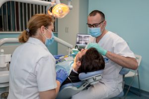 servicii dentare